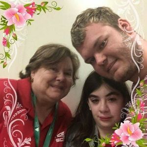 Meet your Posher, Debbie